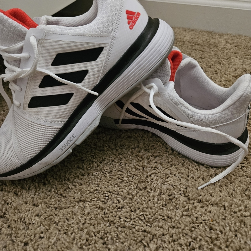 Adidas men shoes size.11